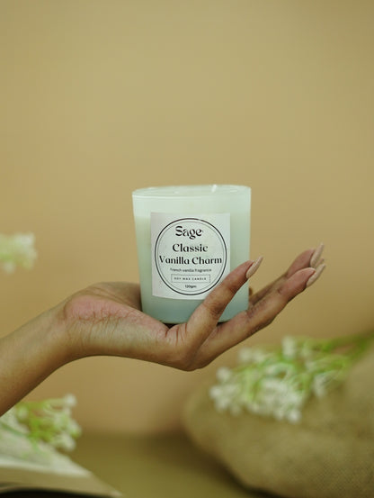 Classic Vanilla Charm Scented Jar Candle