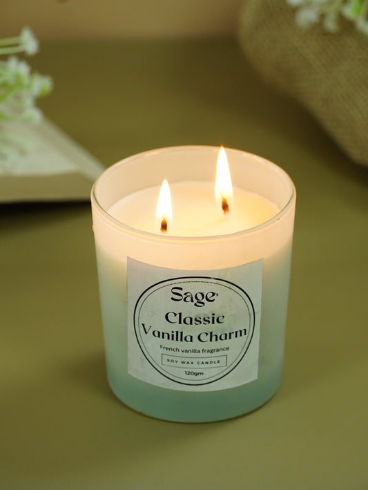 Classic Vanilla Charm Scented Jar Candle