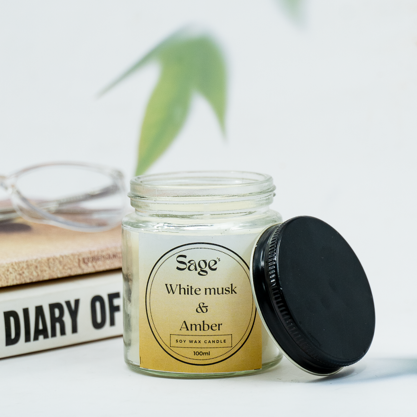 White Musk & Amber Jar Candle