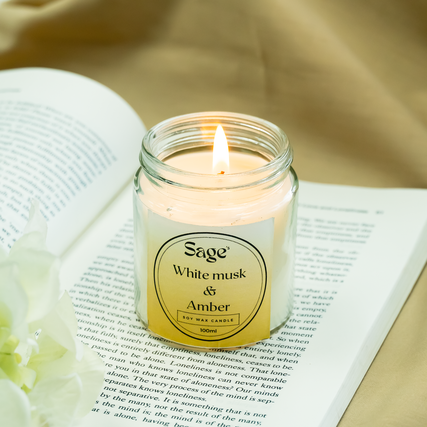 White Musk & Amber Jar Candle